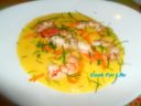 Insalata di gamberi su crema di patate e agrumi