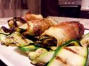 Involtini di platessa con speck e zucchine grigliate