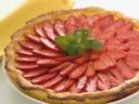 Crostata al cocco con fragole e gelatina al Brachetto