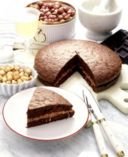 La torta alla crema con  le nocciole