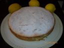 Torta soffice al limone farcita con crema al limone