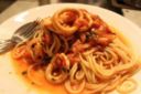 Spaghetti al sugo di calamari
