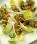 Spiedini fritti di cozze e acciughe