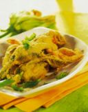 Fiori di zucca fritti con mozzarella e acciughe