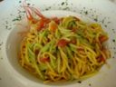 Spaghetti con pesto di zucchine e gamberi - Ricette di Sardegna