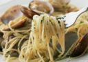 Spaghetti con vongole e zucchine