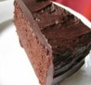 Torta con glassa di cioccolato