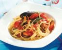 Spaghetti di mare con cozze al cartoccio