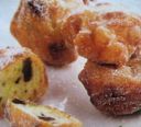 Frittelle di Carnevale con mele ed uvetta