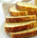 Plumcake salato con zucchine, prosciutto e scamorza