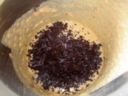 Grattugiare il cioccolato