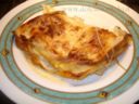 Mattonella di crepes con salsiccia e rucola