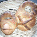 Cudduraci (ciambelle pasquali con uova sode)