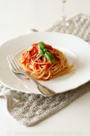 Gli spaghetti al pomodoro, una ricetta facile?