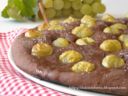 Focaccia al Cacao con Uva Fragola Bianca