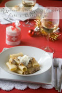 Rigatoni con ragù di faraona, fichi e Castelmagno