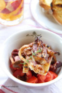 Calamari grigliati con pomodori perini con olive taggiasche