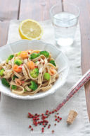 Fettuccine integrali con broccoli e salmone affumicato