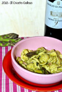 Orecchiette con pesto, zucchine, asparagi e pancetta