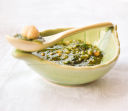 Pesto (o salsina) di Nocciole ed Erbette