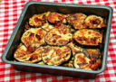 Parmigiana di  melanzane e zucchine al pesto rosso