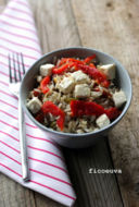 Insalata di riso con peperoni olive e feta