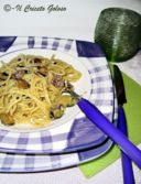 Tajarin con zucchine, speck e crema di olive e mandorle