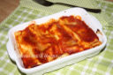 Cannelloni con ricotta, fior di latte e sugo di pomodoro