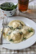 Ravioli farciti con prosciutto cotto Lenti & Lode, formaggio fresco e parmigiano