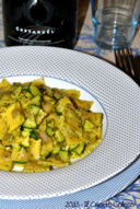 Quadrucci alla carne con zucchine e pesto