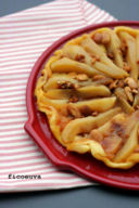 Tarte tatin alle pere e mandorle caramellate