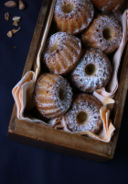 Ciambelline con ricotta, pinoli e miele