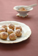 Petits choux con crema mousseline al pralinato