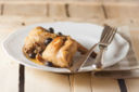 Coniglio alla senape e olive
