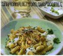 Fusilli con limone, filetti di sarde e yogurt alle erbe aromatiche