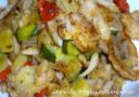 Kebab di pollo con verdure