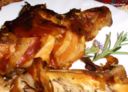 Coniglio lardellato con semi di finocchio
