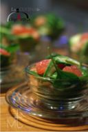 insalata di salmone, avocado e pompelmo rosa (in tazza)