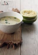 zuppa di pompelmo, gamberi e latte di cocco