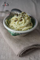 spaghetti (residuali) con pesto di sedano