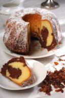 Ciambella bicolore al cioccolato
