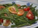contorno di fagiolini e pomodori insalata