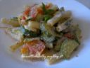 pasta con zucchina pomodori e pane grattugiato