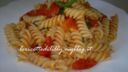 fusilli al sugo estivo di pomodorini e basilico