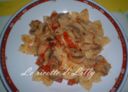 farfalle con tonno, funghi e pomodorini freschi