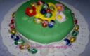 torta di pasqua decorata con pasta di zucchero