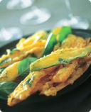 Nastri di zucchine e carote novelle al basilico.