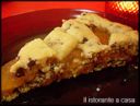 Crostata con gocce di cioccolato e marmellata di pere