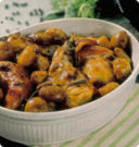 Coniglio al marsala con castagne ed erbe aromatiche miste.