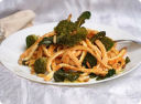 Ricette di Natale per tutti i gusti: Tagliatelle di albume e broccoli.